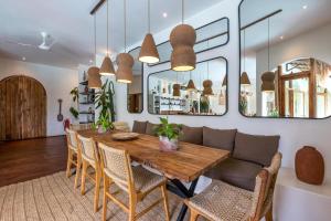 Villa Marbella - Stunning Chic 4BR Villa in Umalas, Private Retreat Next to Canggu