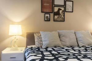 MRT rame9 Jodd Fairs night market, walk for a few minutes, two bedrooms and two bathrooms