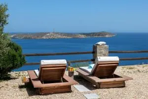 Aegean View - Seaside Apartment in Syros - Azolimnos