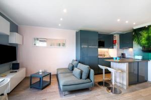 Olilou - Seaview Studio