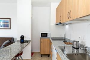 Guasimeta Duplex - Pool & Balcony