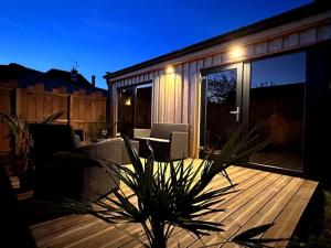 Le Nid douillet proche de la mer. La clef des paons