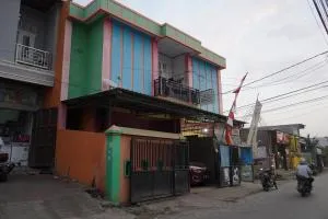 OYO 93876 Athirah Kost Near Permandian Wisata Istana Mappala - Bantaeng