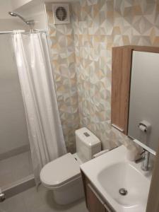 Cerro Colorado, moderno dpto. con jardín interno