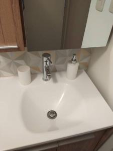 Cerro Colorado, moderno dpto. con jardín interno