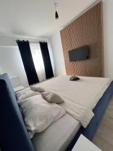 Lake View Aparthotel - Ciurel