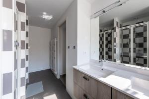 Maisons d'hotes Gite Exceptionnel proche Disney Paris 15 P : photos des chambres