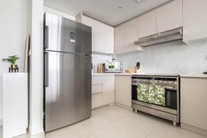 Frank Porter - 1 Residences