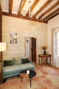 Maison Emily in Senlis by La Boîte En Plus