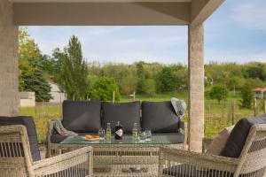 Charmante Villa mit gepflegtem Garten und beheiztem Pool 