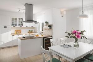 Charmante Villa mit gepflegtem Garten und beheiztem Pool