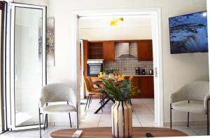 NAMA -Central vacation rental with free parking only 900m far from Venetian Port and beach!