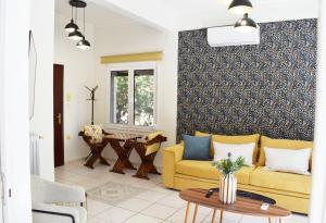 NAMA -Central vacation rental with free parking only 900m far from Venetian Port and beach!