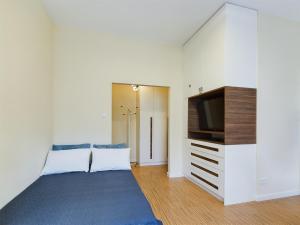 Bright Studio near the Palace of Culture & Science by Renters