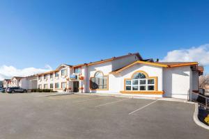 Howard Johnson by Wyndham Williams - 3hvězdičkové hotely ve městě Williams