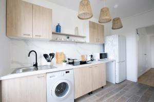 Majestic & Idyllic Parisian Flat - Champs-Elysées