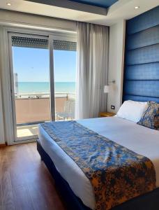 Deluxe Double Room with Balcony and Sea View room in Hotel Concord
