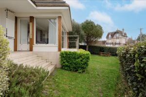 Maisons de vacances Rare gem with spa 2 steps from the sea : photos des chambres