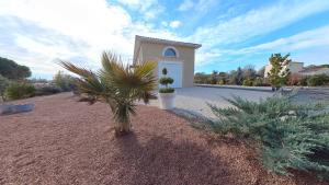 Appartements Spacious 2 bedroom Apartment with Garden Near Pezenas : photos des chambres