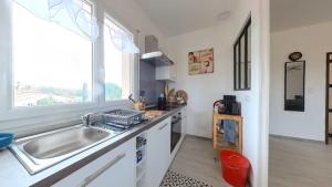 Appartements Spacious 2 bedroom Apartment with Garden Near Pezenas : photos des chambres