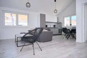 AquaVue Suite by Litto - Kastel Gomilica