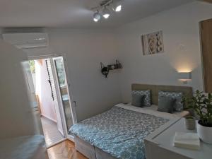 Studio für 2 Personen ca 22 qm in Rab - Barbat, Kvarner Bucht Rab