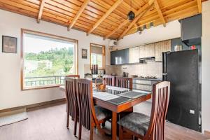 The Lookout - Luxurious Villa at Mukteshwar