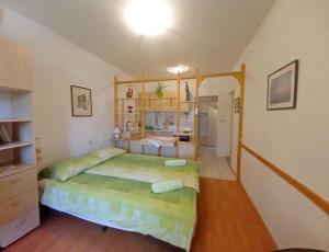 Tolles Appartement in Pješčana Uvala mit Garten und Strand in der Nähe 
