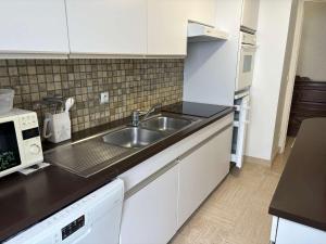 Appartement moderne avec terrasse et garage à Royan - FR-1-494-65