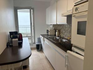 Appartement moderne avec terrasse et garage à Royan - FR-1-494-65