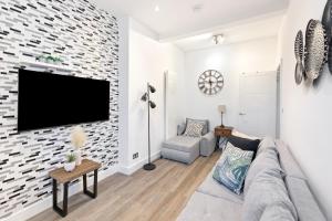 Rose Suite Camden Town 3 Bedroom Sleeps 11