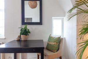 Exceptional Top Floor 1BR apt in Fitzrovia