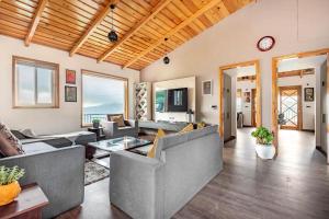 The Lookout - Luxurious Villa at Mukteshwar