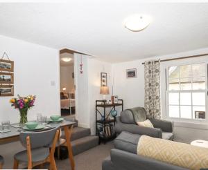 Cornerside, a character apartment in Stokeinteignhead, South Devon