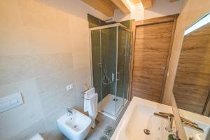 BATTISTI HOSPITALITY - motocicletta