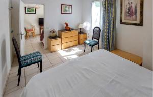 Gorgeous Apartment In Sanary-Sur-Mer