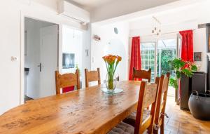 Gorgeous Home In Miramas