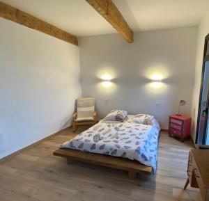 Maison spacieuse, chaleureuse, Wifi et parking privé