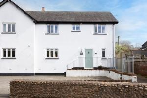 Vickerys Cottage - Free Parking, Free WiFi, Pet Friendly