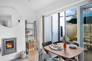 Vickerys Cottage - Free Parking, Free WiFi, Pet Friendly