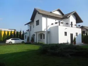 安纳利亚出租旅馆 - Cotu Siretului