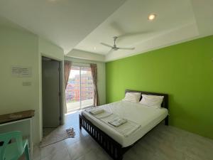 Phòng Giường Đôi Hạng Bình Dân (Budget Double Room)