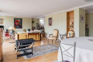 Veeve - High Sophistication