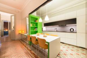 The Collection Barcelona - Paseo de Gracia Catalan 4BD with private Terrace