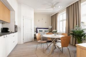 Sanhaus Apartments - Apartamenty Koral z parkingiem - 200 m od plaży