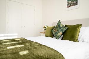 Bright and Spacious 2-Bed Apartment