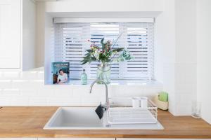 Bright and Spacious 2-Bed Apartment