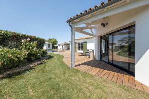 Maison darchitecte familiale avec piscine chauffée au calme