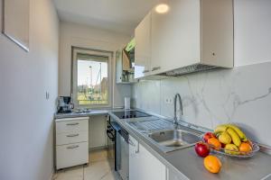 App Moela near the beach