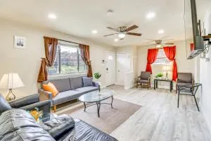 Temple Hills Home with Private Backyard Less Than 9 Mi to DC - 坦普希尔斯